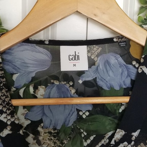 EUC CAbi Snake Charmer Blouse Size Medium - Picture 3 of 6